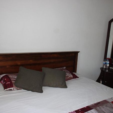 Olideb Gedara Hotel เนกอมโบ ภายนอก รูปภาพ