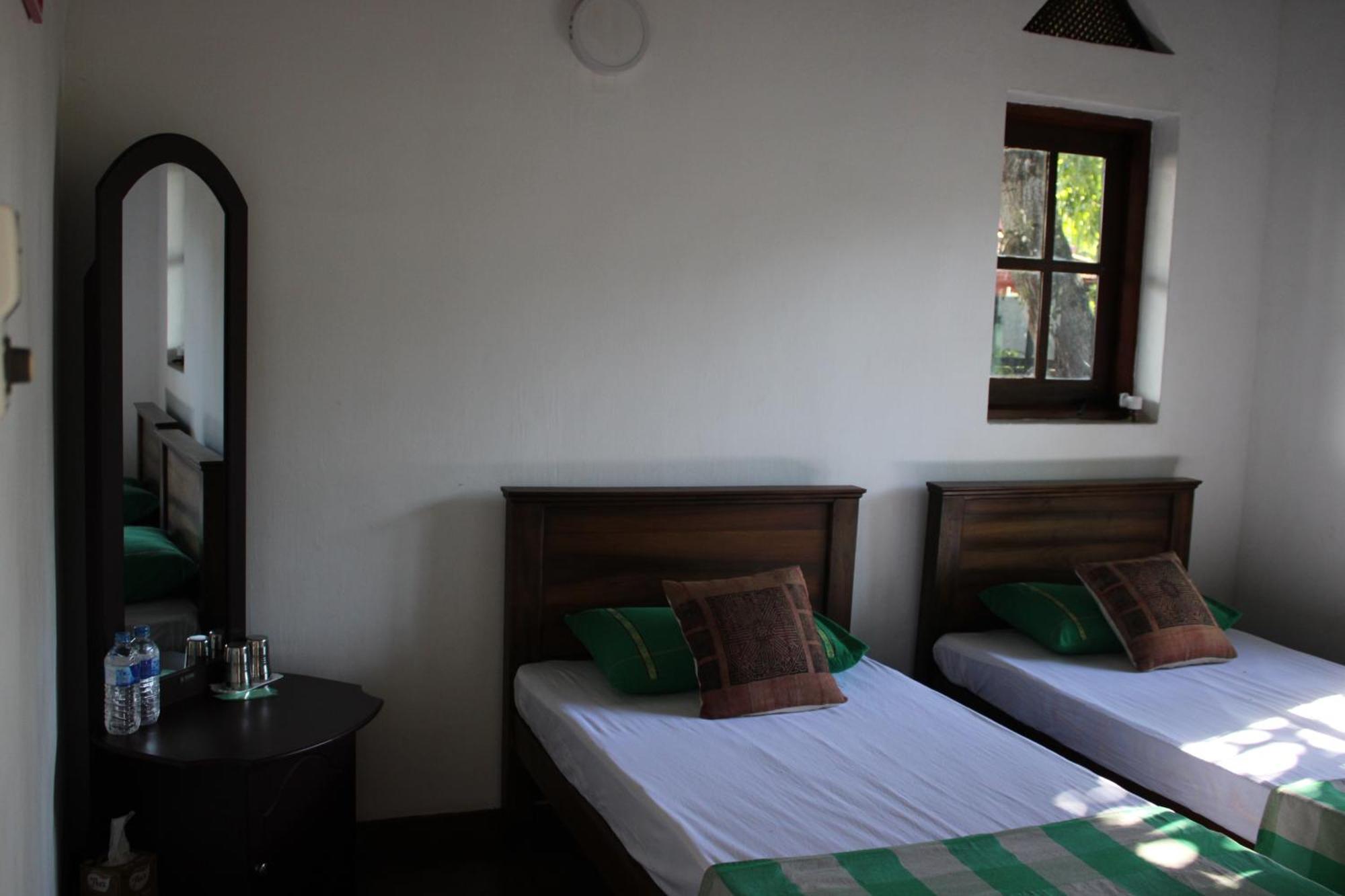 Olideb Gedara Hotel เนกอมโบ ภายนอก รูปภาพ