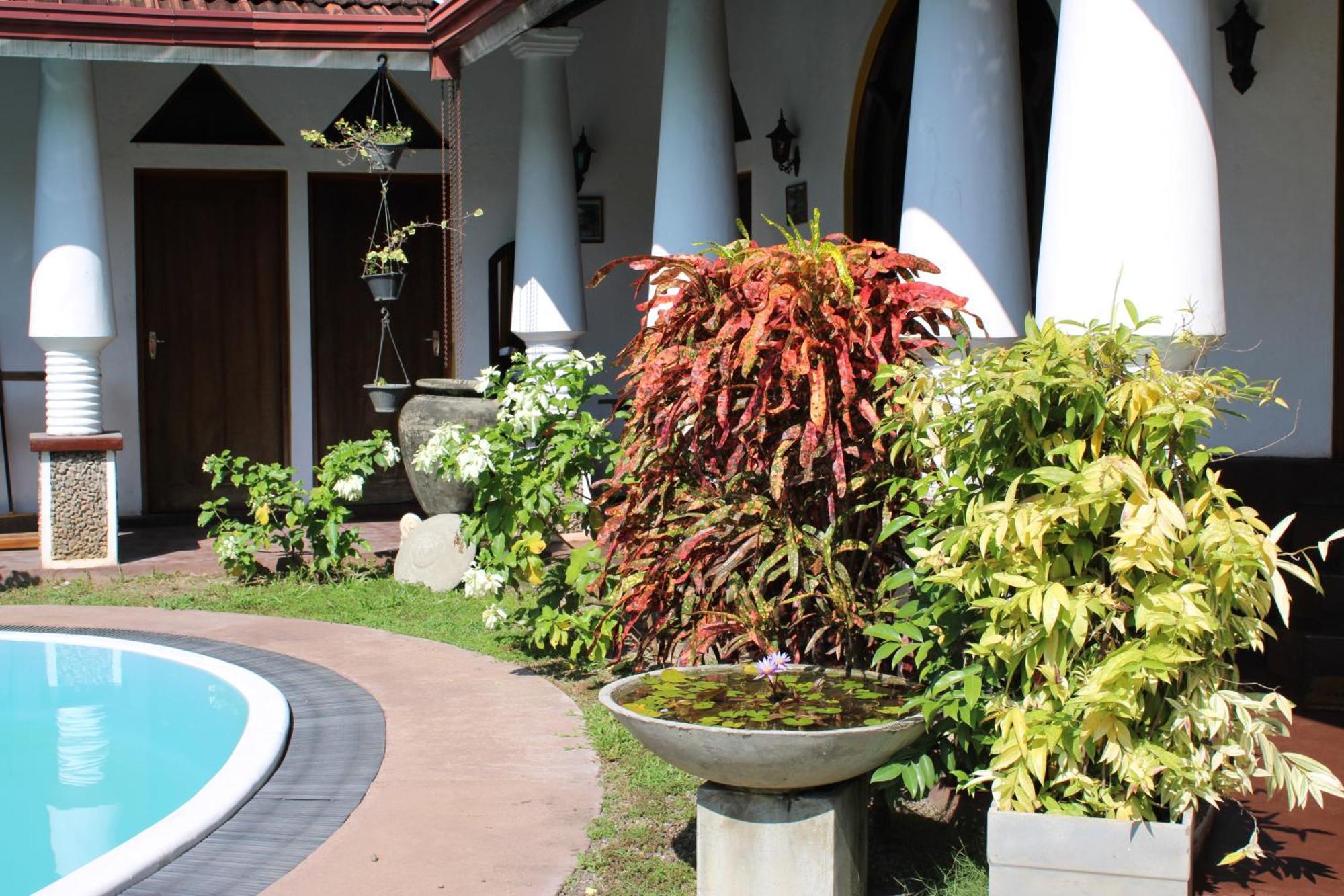 Olideb Gedara Hotel เนกอมโบ ภายนอก รูปภาพ